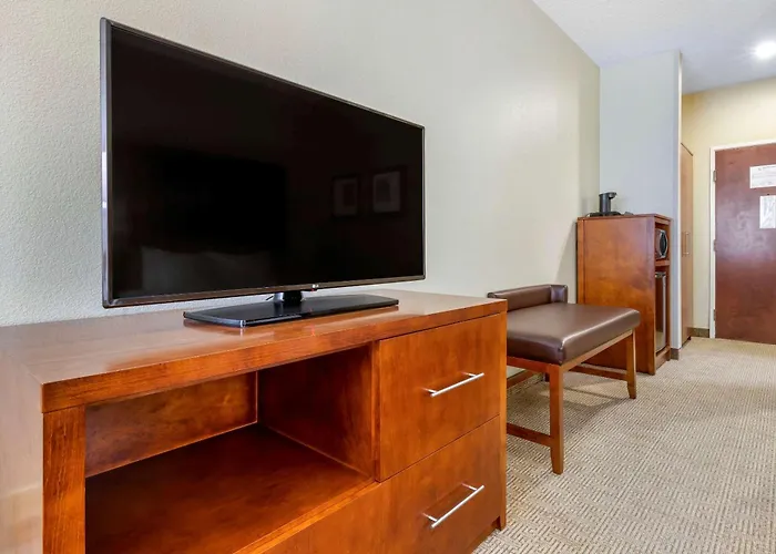 Comfort Inn & Suites Lenoir Hwy 321 Northern Foothills