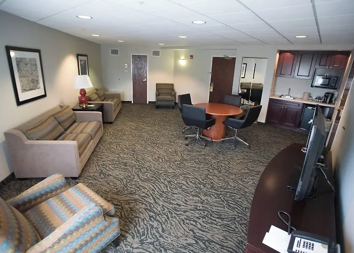Courtyard By Marriott Hickory